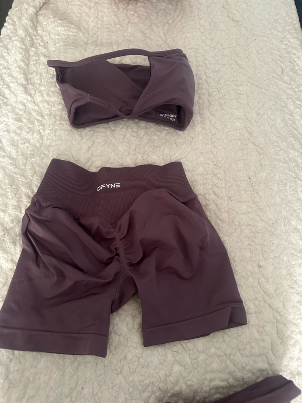 DFYNE Impact Bandeau, Bike Shorts, & Leggings Set in Small, Shade: Grape - Picture 10 of 15